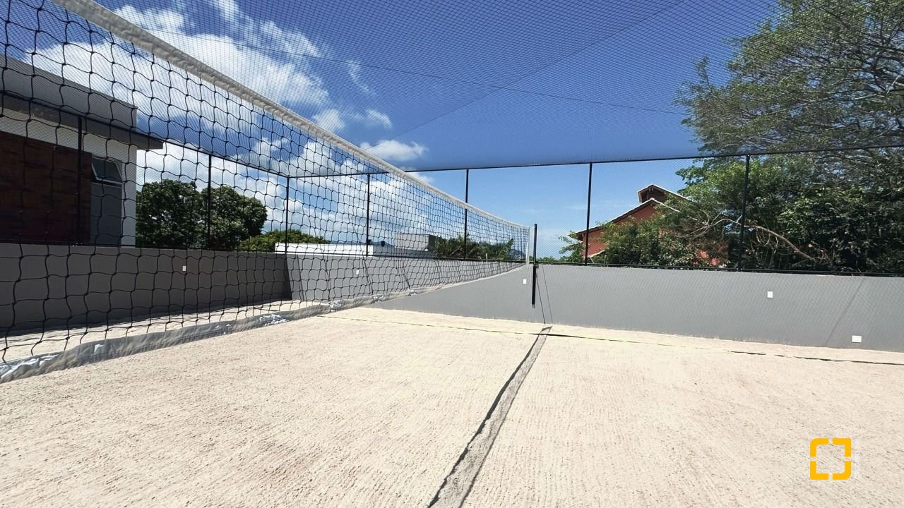 Apartamento com 128m², 6 quartos (sendo 3 suítes), 2 garagens, no bairro Cacupé em Florianópolis
