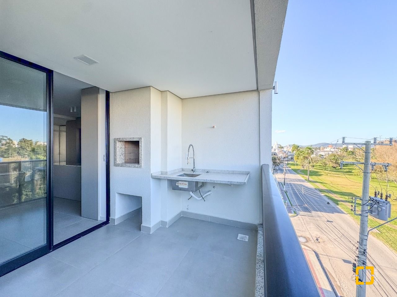Apartamento com 81m², 4 quartos (sendo 2 suítes), 1 garagem, no bairro Pedra Branca em Palhoça