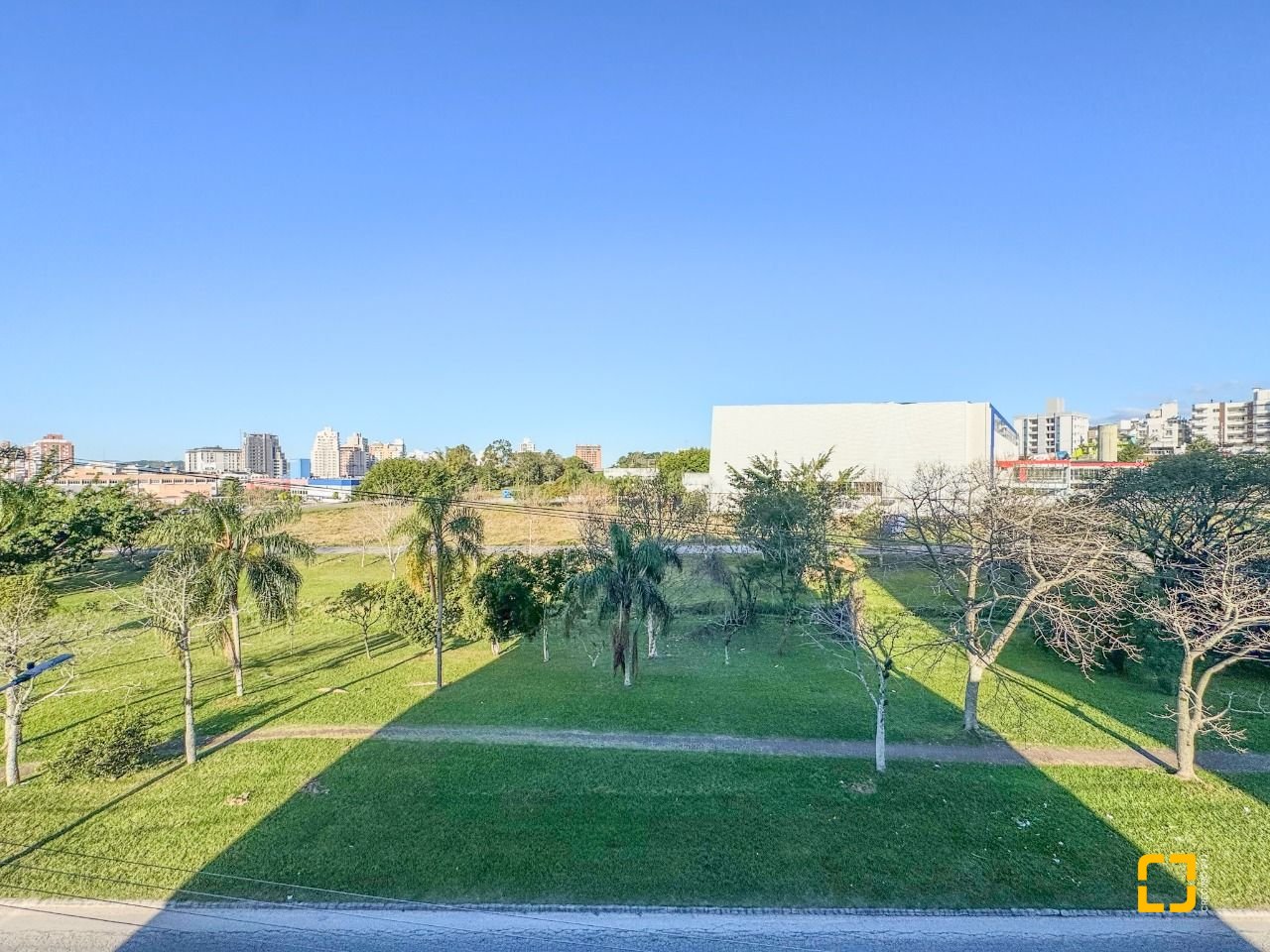 Apartamento com 81m², 4 quartos (sendo 2 suítes), 1 garagem, no bairro Pedra Branca em Palhoça