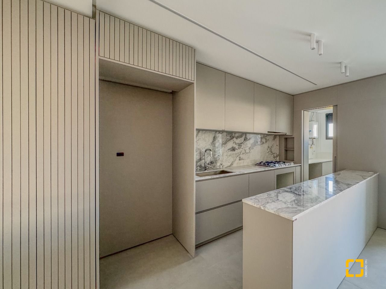Apartamento com 81m², 4 quartos (sendo 2 suítes), 1 garagem, no bairro Pedra Branca em Palhoça