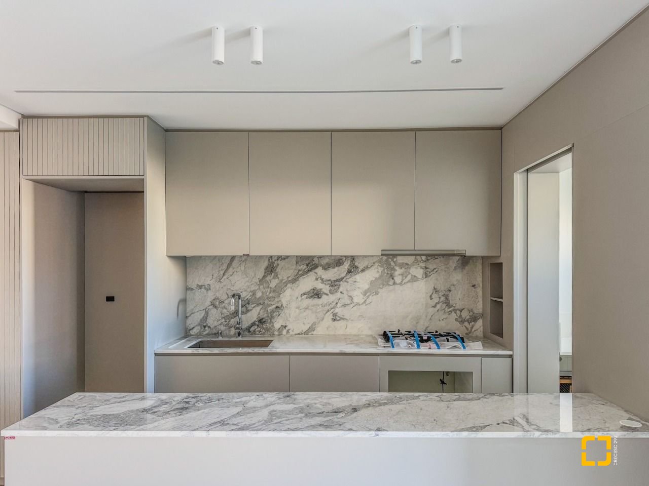 Apartamento com 81m², 4 quartos (sendo 2 suítes), 1 garagem, no bairro Pedra Branca em Palhoça