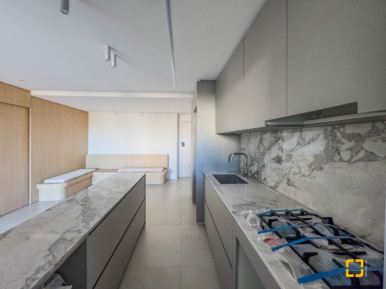 Apartamento com 81m², 4 quartos (sendo 2 suítes), 1 garagem, no bairro Pedra Branca em Palhoça