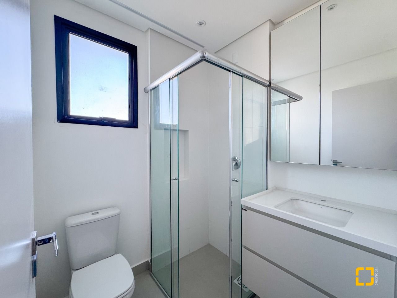 Apartamento com 81m², 4 quartos (sendo 2 suítes), 1 garagem, no bairro Pedra Branca em Palhoça