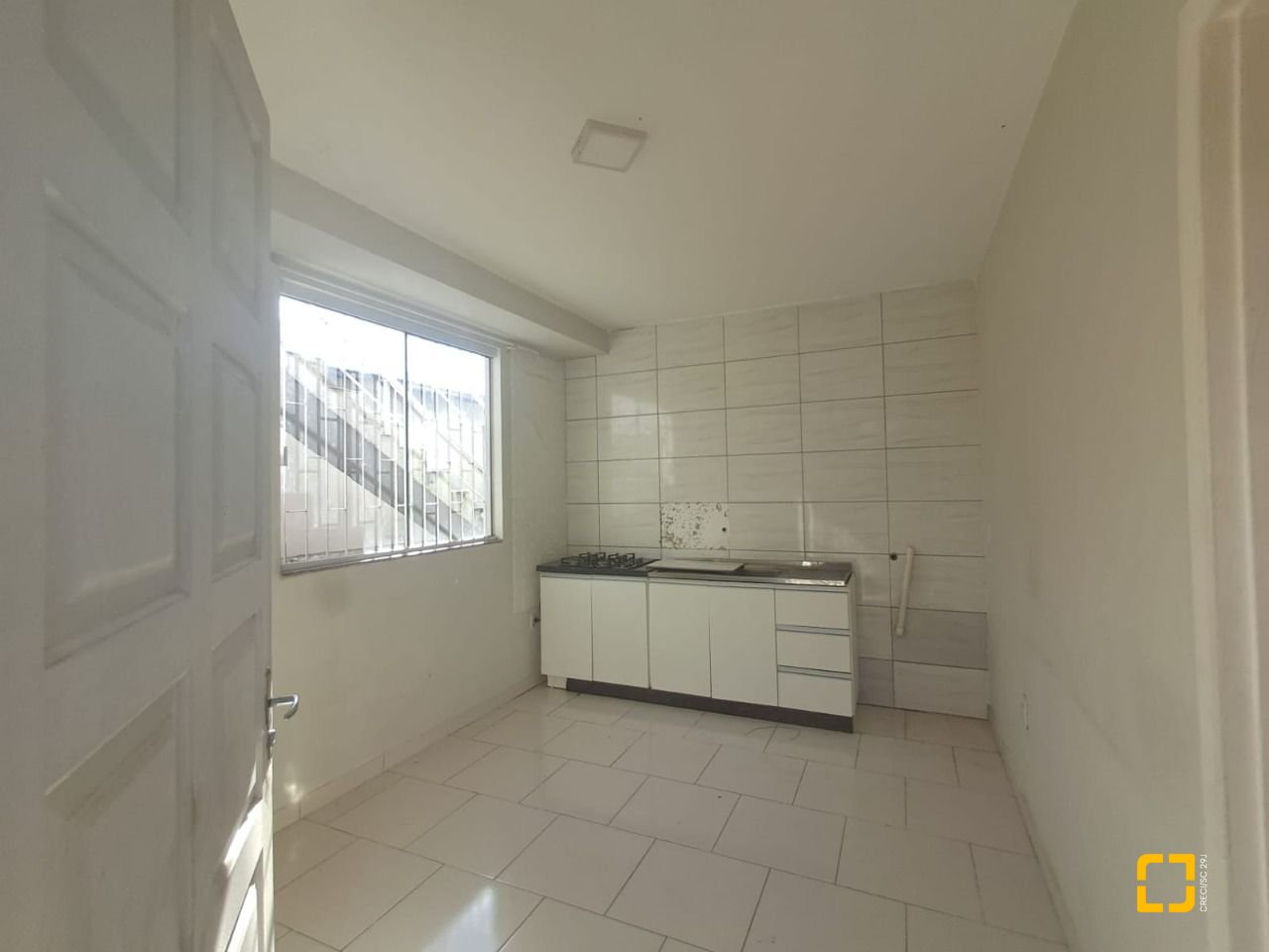 Prédio com 221m², 3 garagens, no bairro Ingleses em Florianópolis