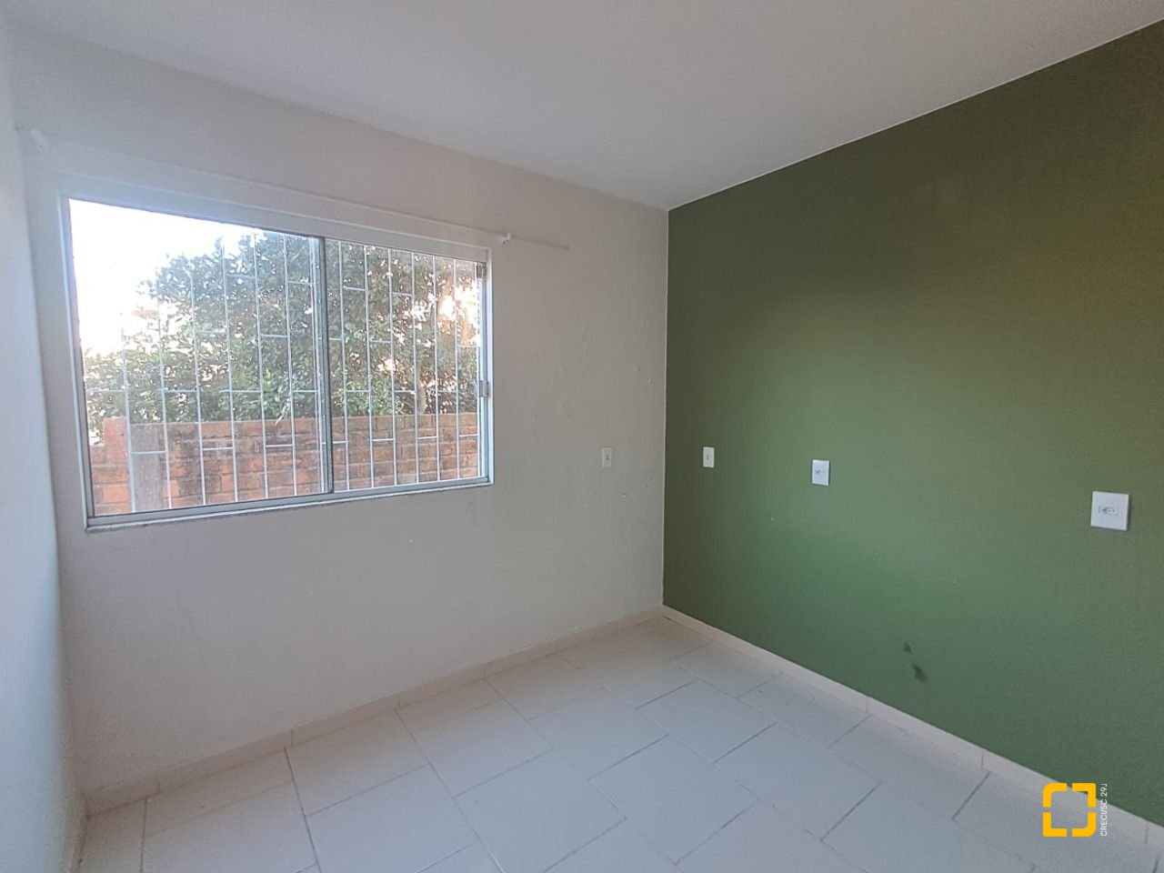 Prédio com 221m², 3 garagens, no bairro Ingleses em Florianópolis