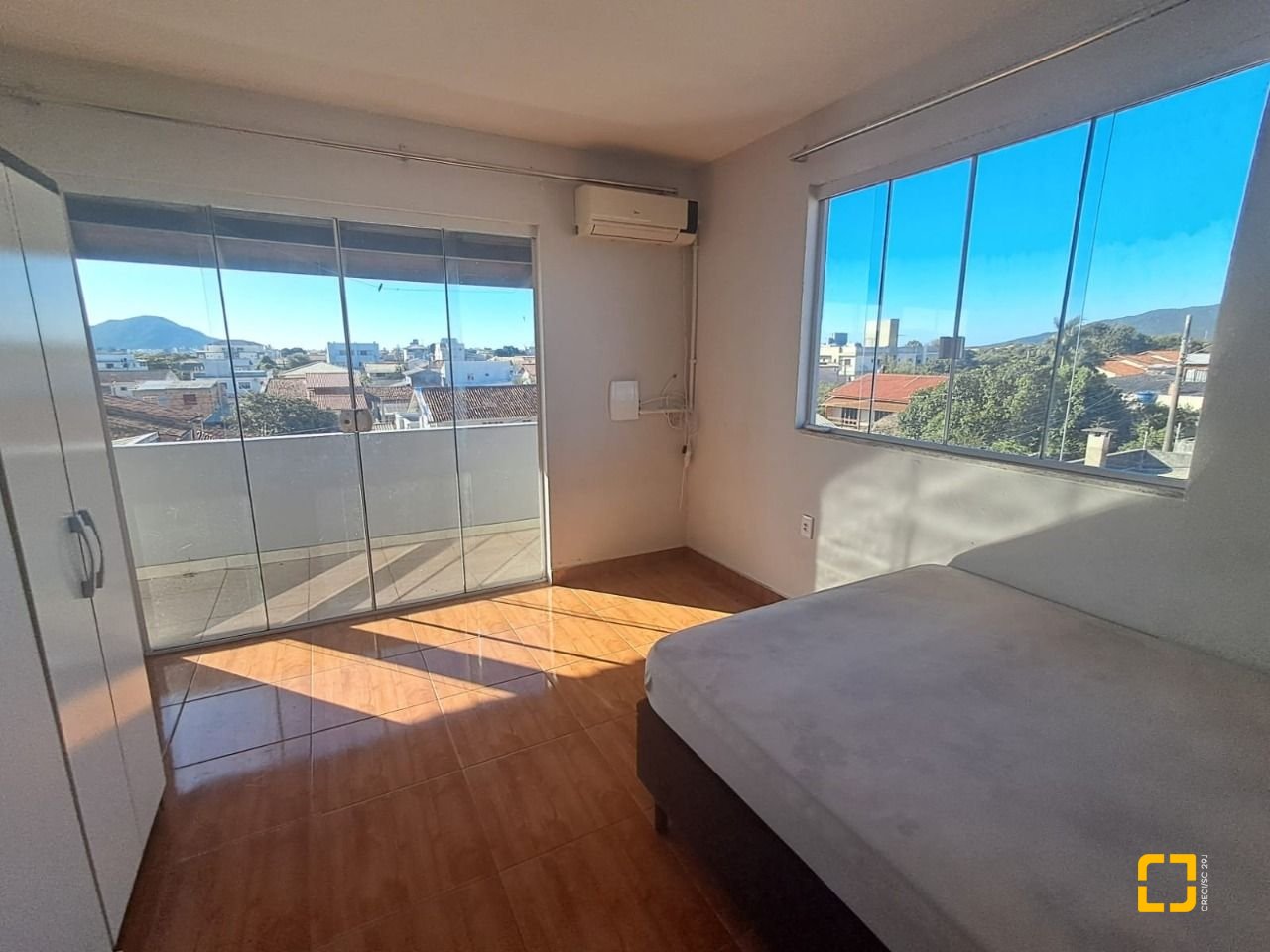 Prédio com 221m², 3 garagens, no bairro Ingleses em Florianópolis