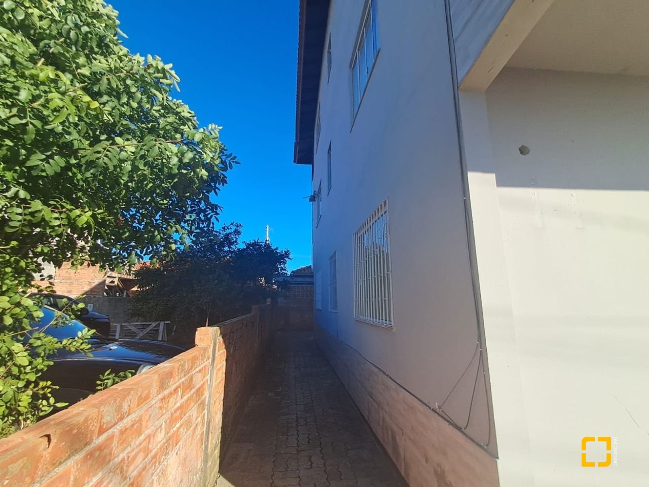 Prédio com 221m², 3 garagens, no bairro Ingleses em Florianópolis