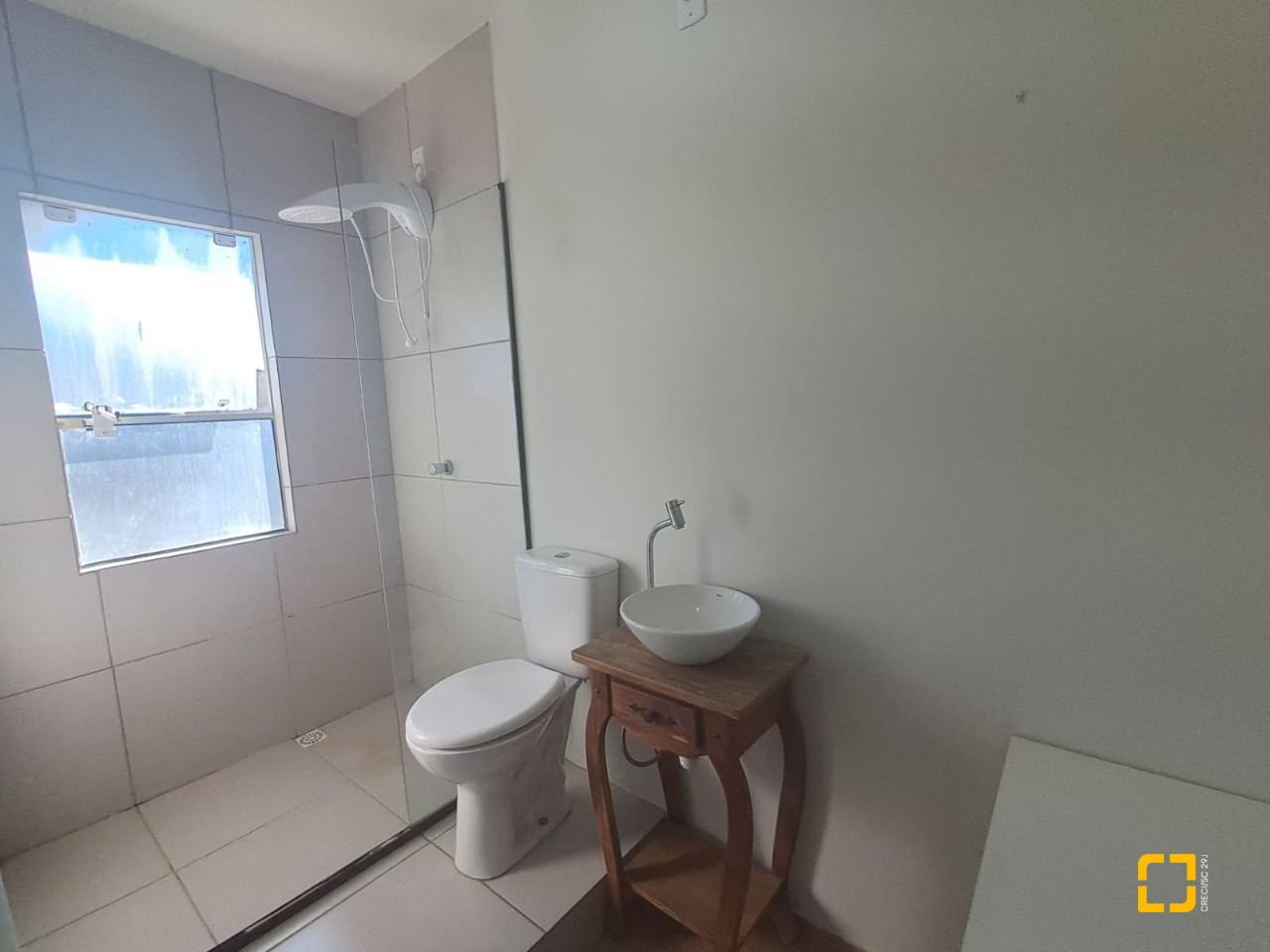 Prédio com 221m², 3 garagens, no bairro Ingleses em Florianópolis