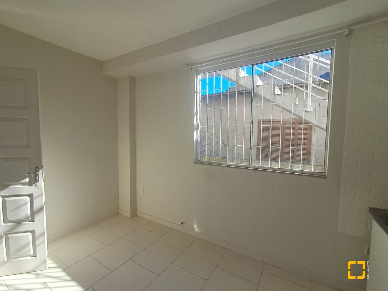 Prédio com 221m², 3 garagens, no bairro Ingleses em Florianópolis