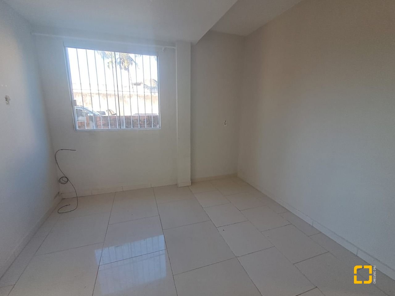 Prédio com 221m², 3 garagens, no bairro Ingleses em Florianópolis