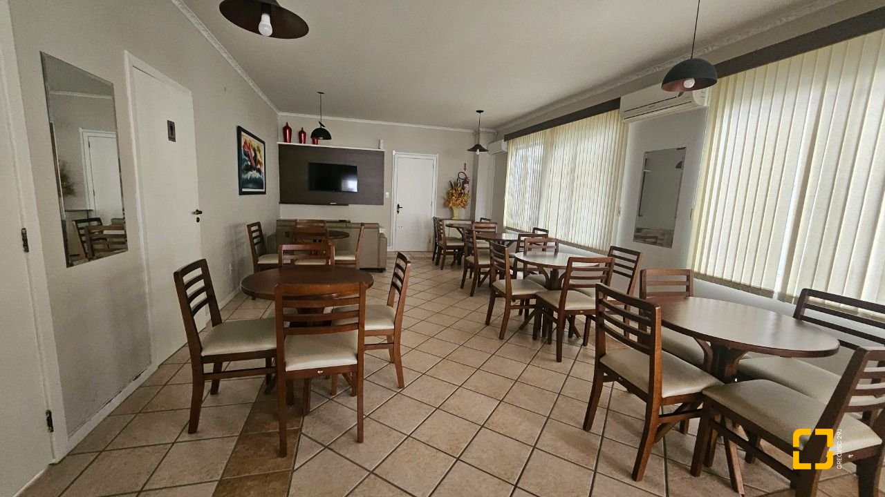 Apartamento com 100m², 4 quartos (sendo 1 suíte), 1 garagem, no bairro Centro em Florianópolis
