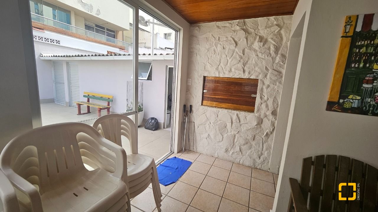 Apartamento com 100m², 4 quartos (sendo 1 suíte), 1 garagem, no bairro Centro em Florianópolis