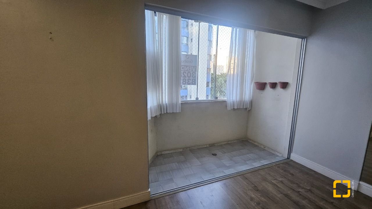 Apartamento com 100m², 4 quartos (sendo 1 suíte), 1 garagem, no bairro Centro em Florianópolis