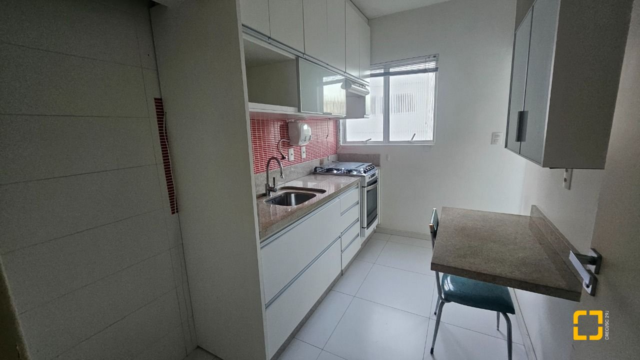 Apartamento com 100m², 4 quartos (sendo 1 suíte), 1 garagem, no bairro Centro em Florianópolis