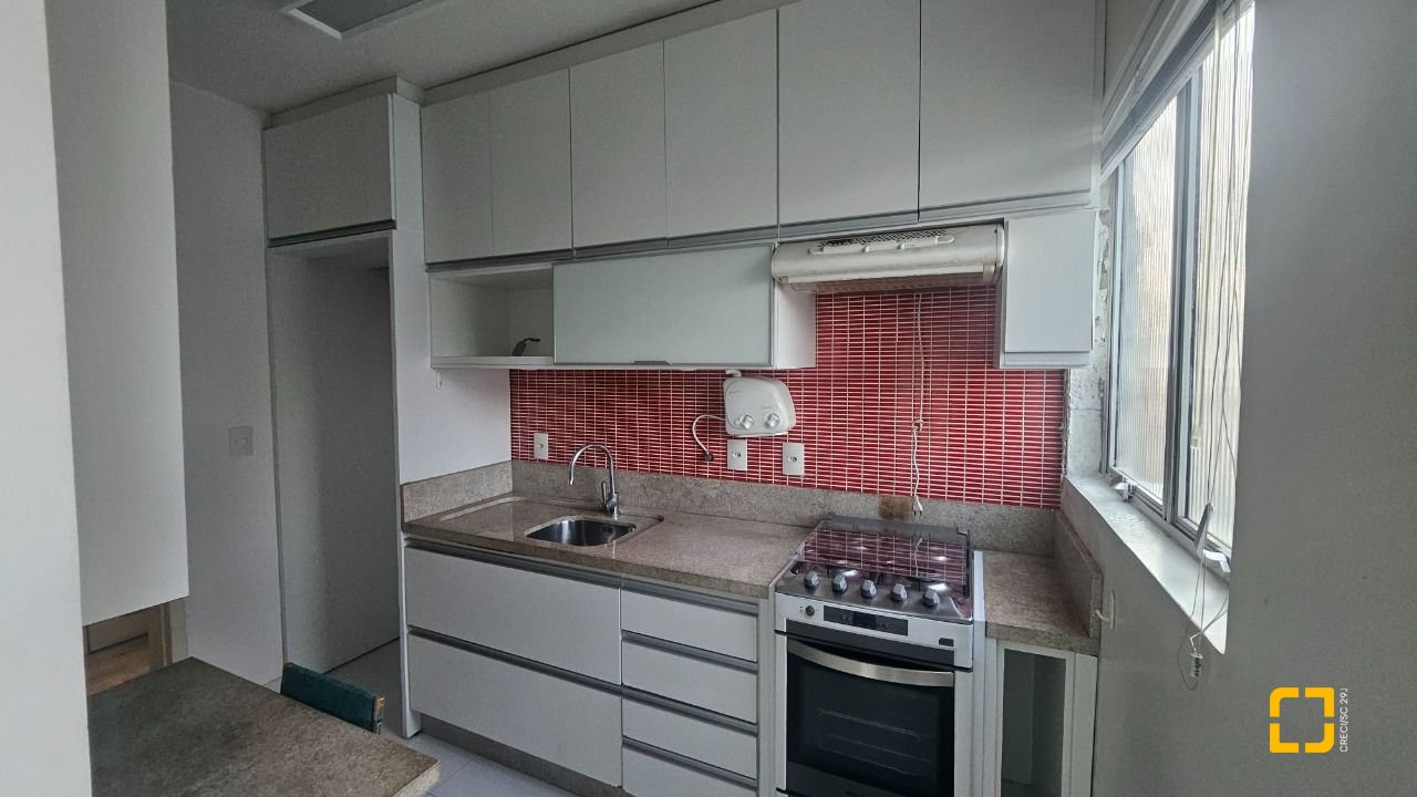 Apartamento com 100m², 4 quartos (sendo 1 suíte), 1 garagem, no bairro Centro em Florianópolis