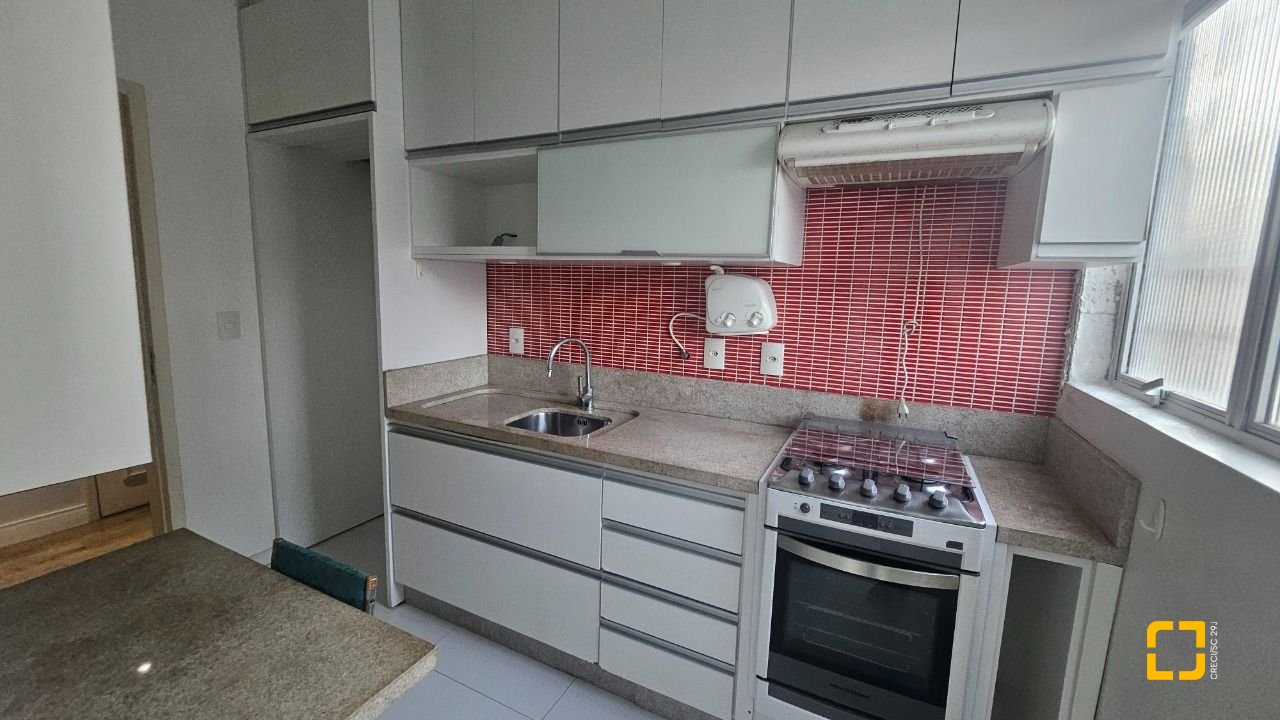 Apartamento com 100m², 4 quartos (sendo 1 suíte), 1 garagem, no bairro Centro em Florianópolis