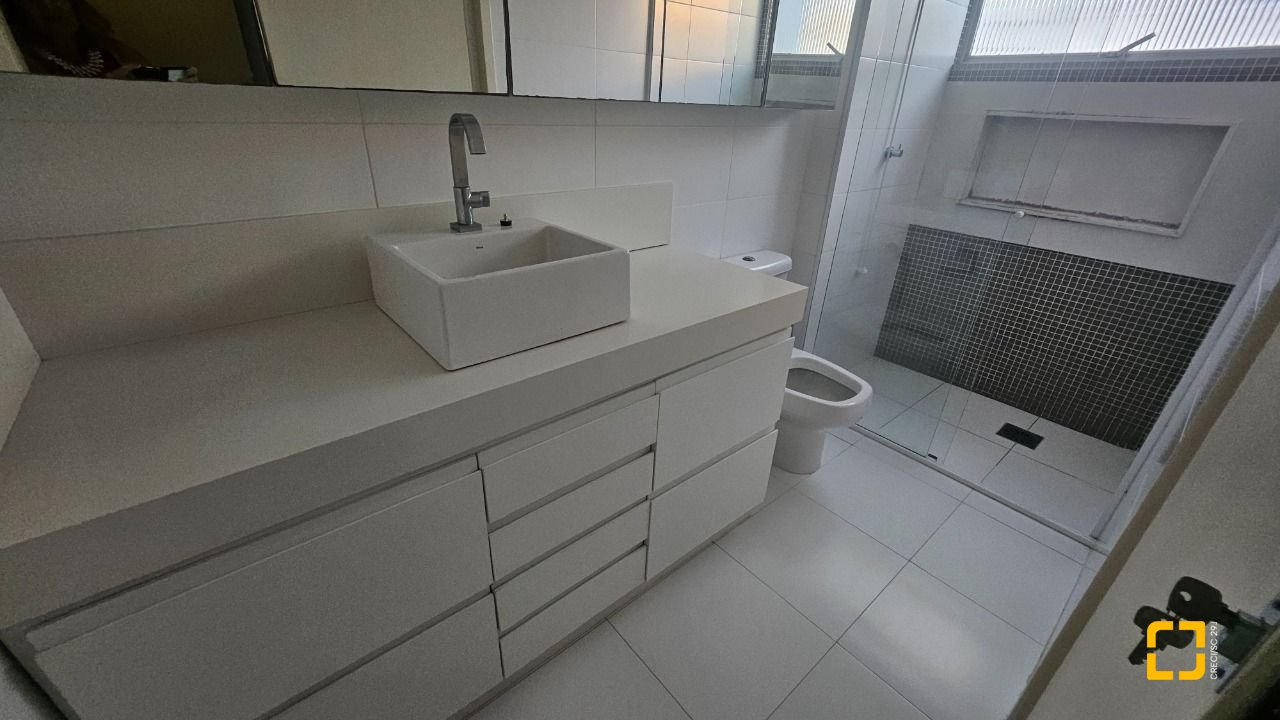 Apartamento com 100m², 4 quartos (sendo 1 suíte), 1 garagem, no bairro Centro em Florianópolis