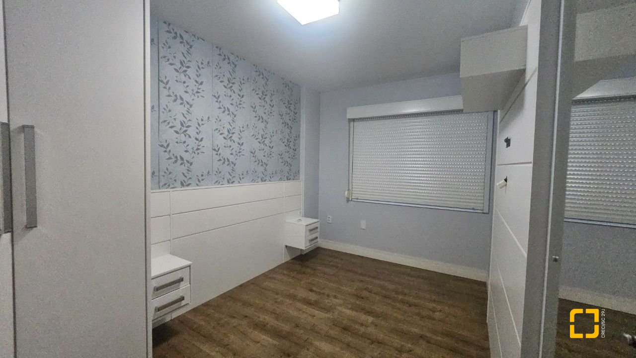 Apartamento com 100m², 4 quartos (sendo 1 suíte), 1 garagem, no bairro Centro em Florianópolis