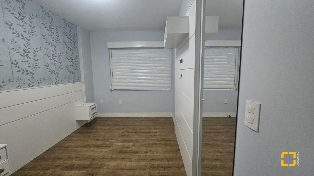 Apartamento com 100m², 4 quartos (sendo 1 suíte), 1 garagem, no bairro Centro em Florianópolis