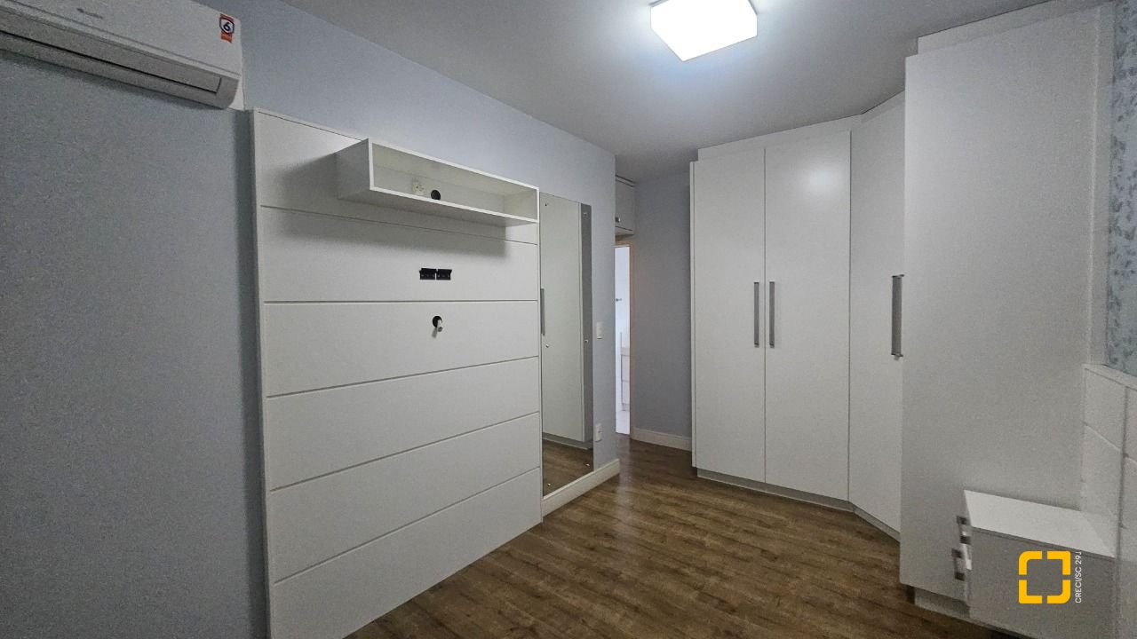 Apartamento com 100m², 4 quartos (sendo 1 suíte), 1 garagem, no bairro Centro em Florianópolis