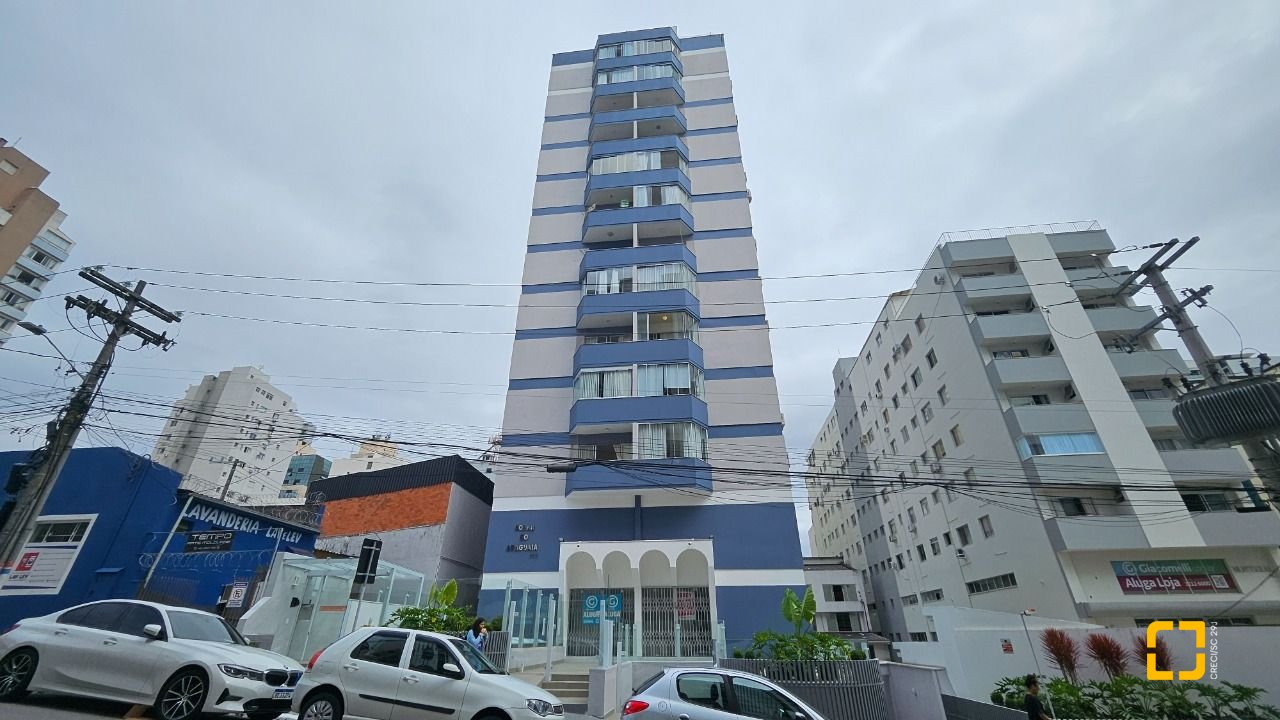 Apartamento com 100m², 4 quartos (sendo 1 suíte), 1 garagem, no bairro Centro em Florianópolis