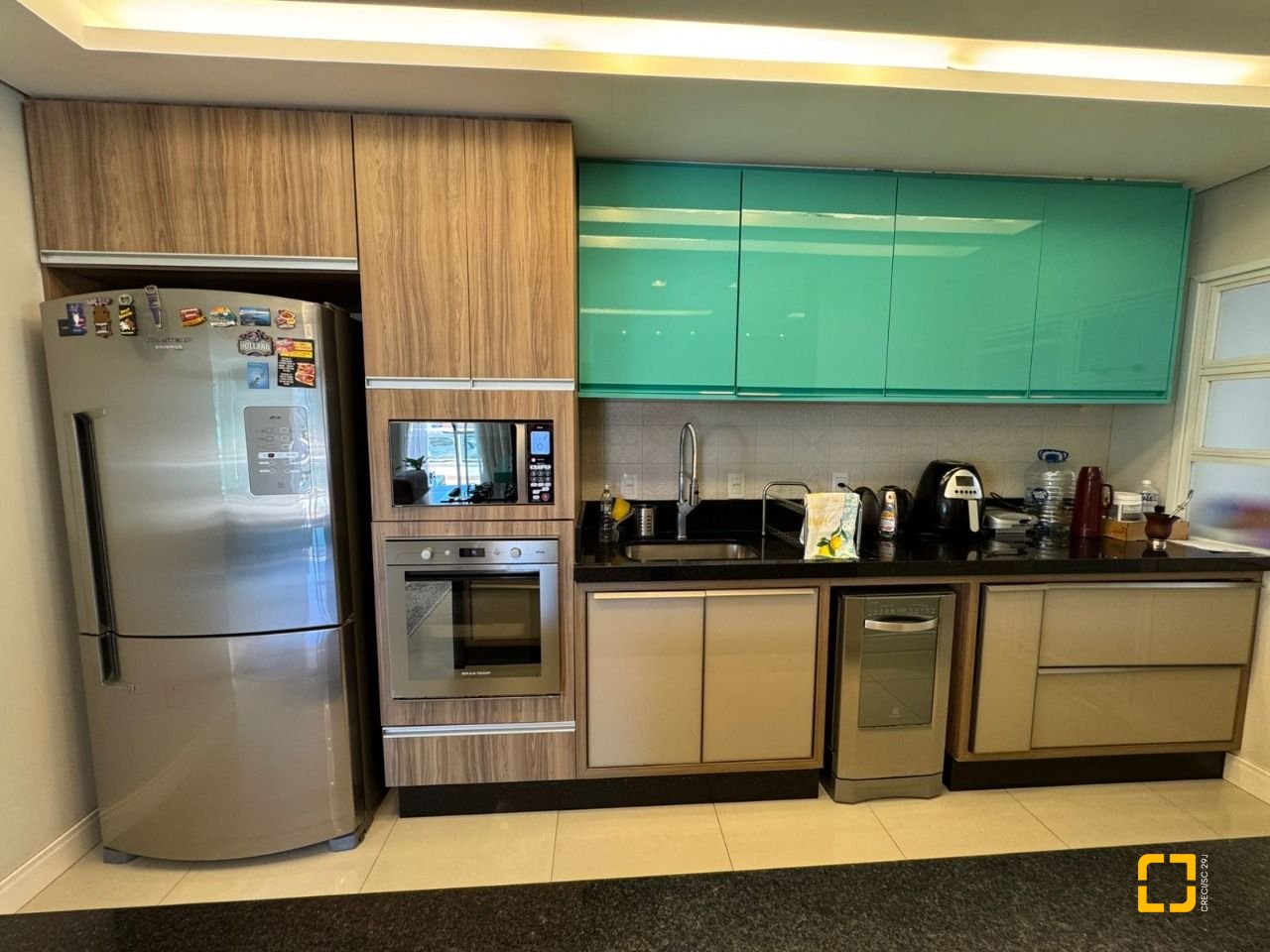 Cobertura com 199m², 4 quartos (sendo 1 suíte), 2 garagens, no bairro Lagoa da Conceição em Florianópolis