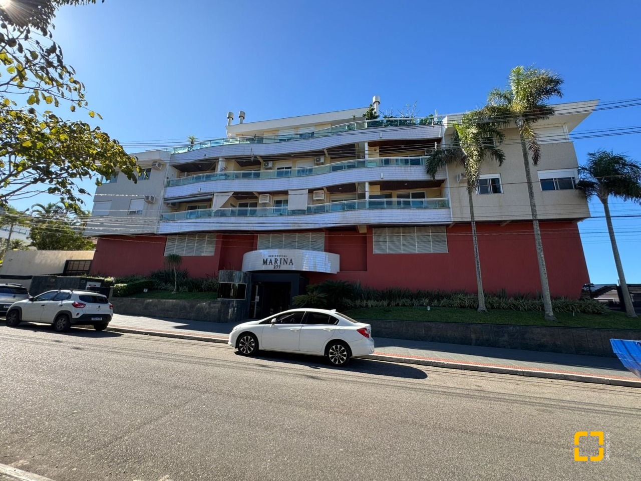 Cobertura com 199m², 4 quartos (sendo 1 suíte), 2 garagens, no bairro Lagoa da Conceição em Florianópolis