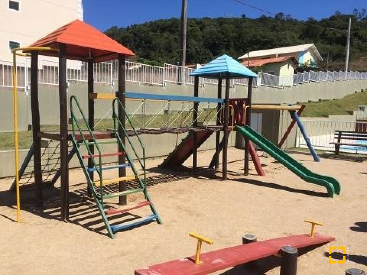 Apartamento com 52m², 2 quartos, 1 garagem, no bairro São Sebastião em Palhoça