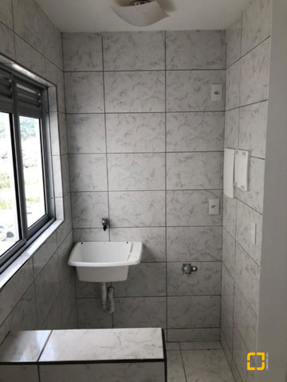 Apartamento com 52m², 2 quartos, 1 garagem, no bairro São Sebastião em Palhoça