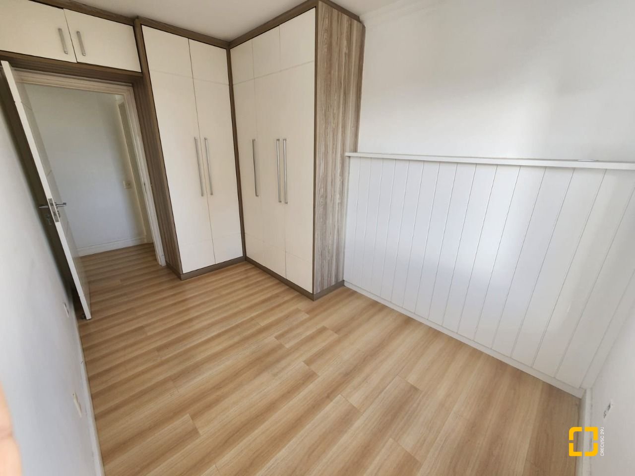 Cobertura com 226m², 3 quartos (sendo 1 suíte), 2 garagens, no bairro Coqueiros em Florianópolis