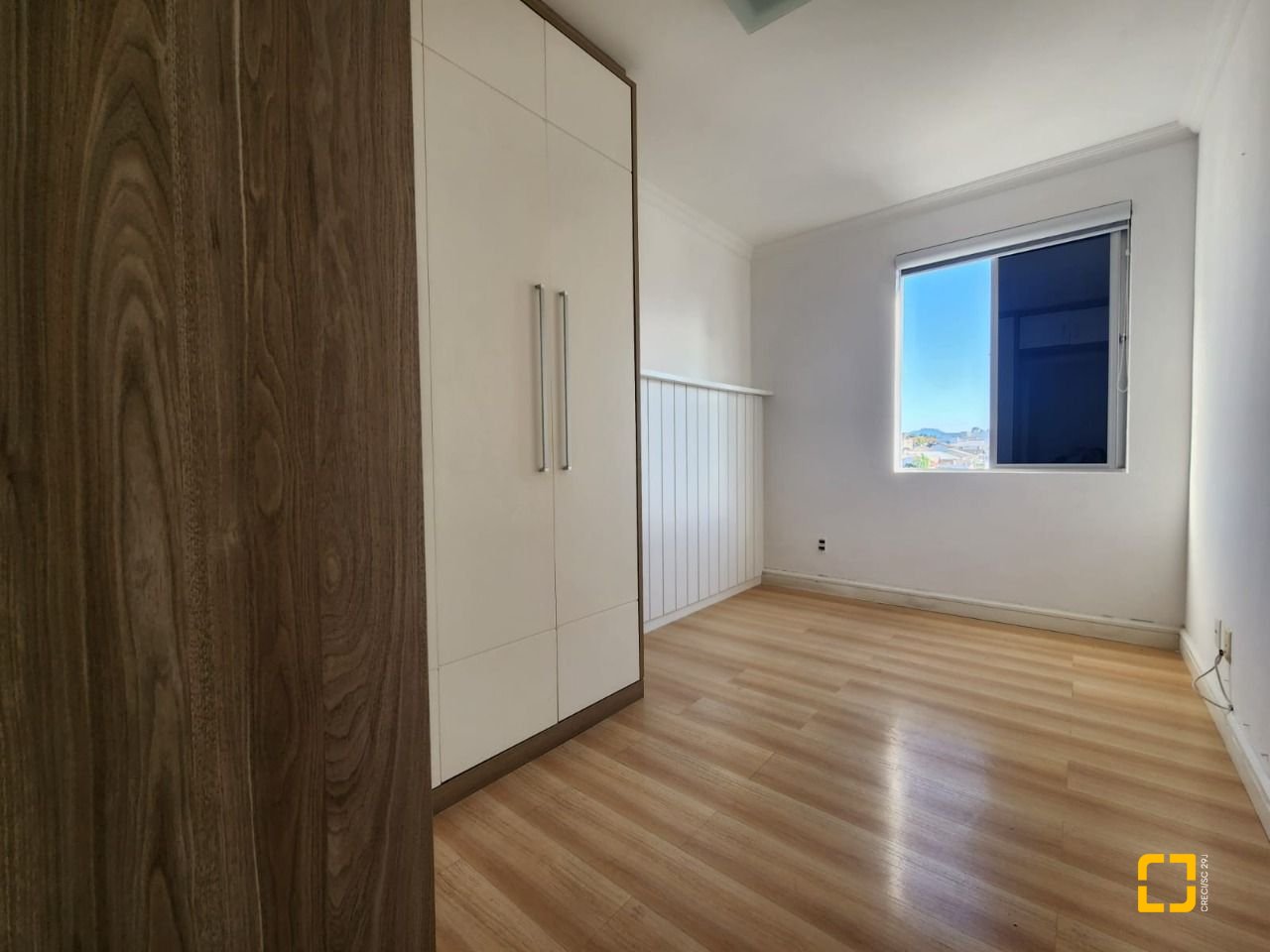 Cobertura com 226m², 3 quartos (sendo 1 suíte), 2 garagens, no bairro Coqueiros em Florianópolis
