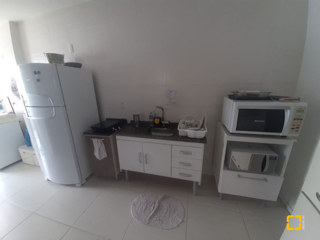 Apartamento com 80m², 2 quartos (sendo 1 suíte), 1 garagem, no bairro Barreiros em São José