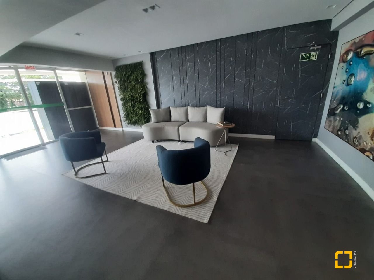 Apartamento com 80m², 2 quartos (sendo 1 suíte), 1 garagem, no bairro Barreiros em São José