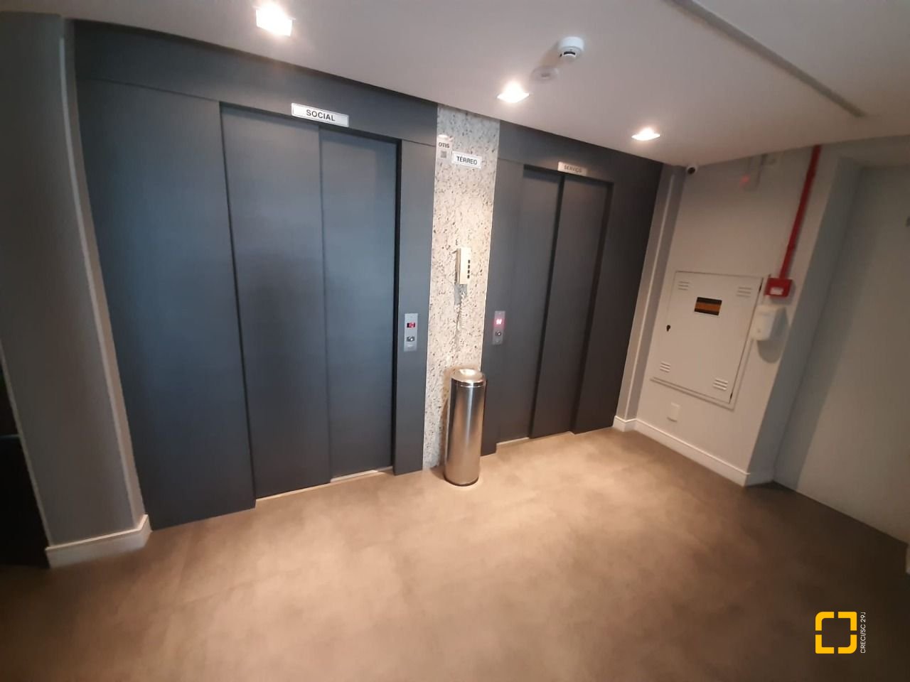 Apartamento com 80m², 2 quartos (sendo 1 suíte), 1 garagem, no bairro Barreiros em São José