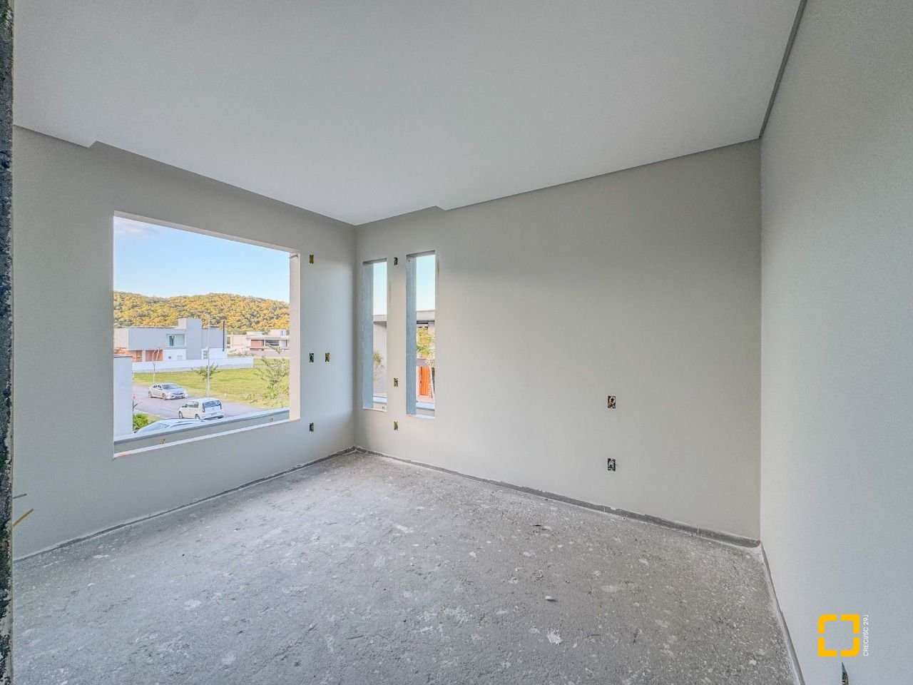 Casa de Condomínio com 275m², 4 quartos (sendo 4 suítes), 4 garagens, no bairro Pedra Branca em Palhoça