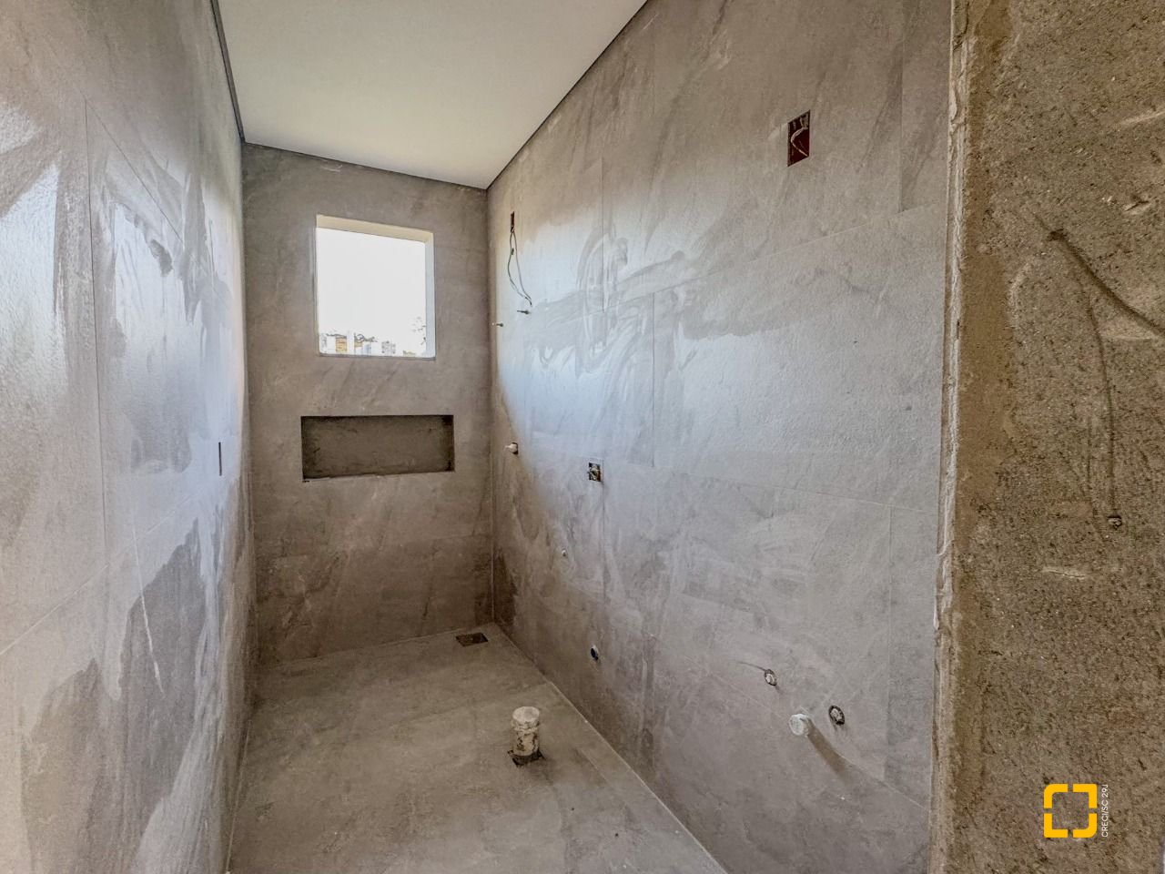 Casa de Condomínio com 275m², 4 quartos (sendo 4 suítes), 4 garagens, no bairro Pedra Branca em Palhoça