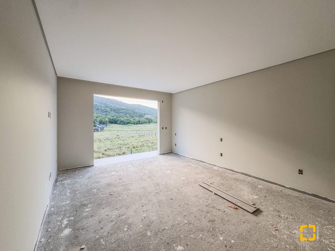 Casa de Condomínio com 275m², 4 quartos (sendo 4 suítes), 4 garagens, no bairro Pedra Branca em Palhoça
