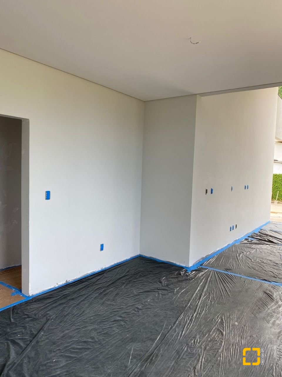 Casa de Condomínio com 181m², 6 quartos (sendo 3 suítes), 2 garagens, no bairro Canasvieiras em Florianópolis