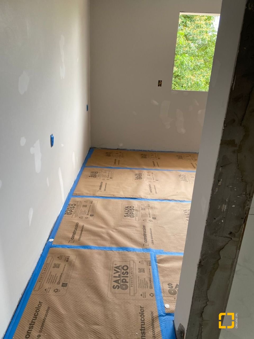 Casa de Condomínio com 181m², 6 quartos (sendo 3 suítes), 2 garagens, no bairro Canasvieiras em Florianópolis