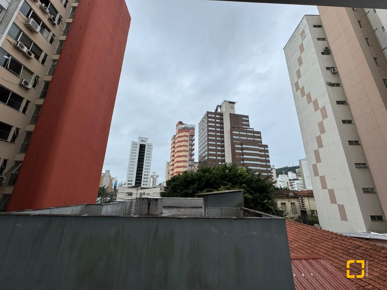 Apartamento com 60m², 2 quartos, no bairro Centro em Florianópolis