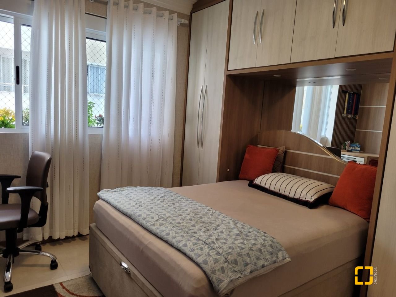 Apartamento com 149m², 4 quartos (sendo 1 suíte), 4 garagens, no bairro Campinas em São José