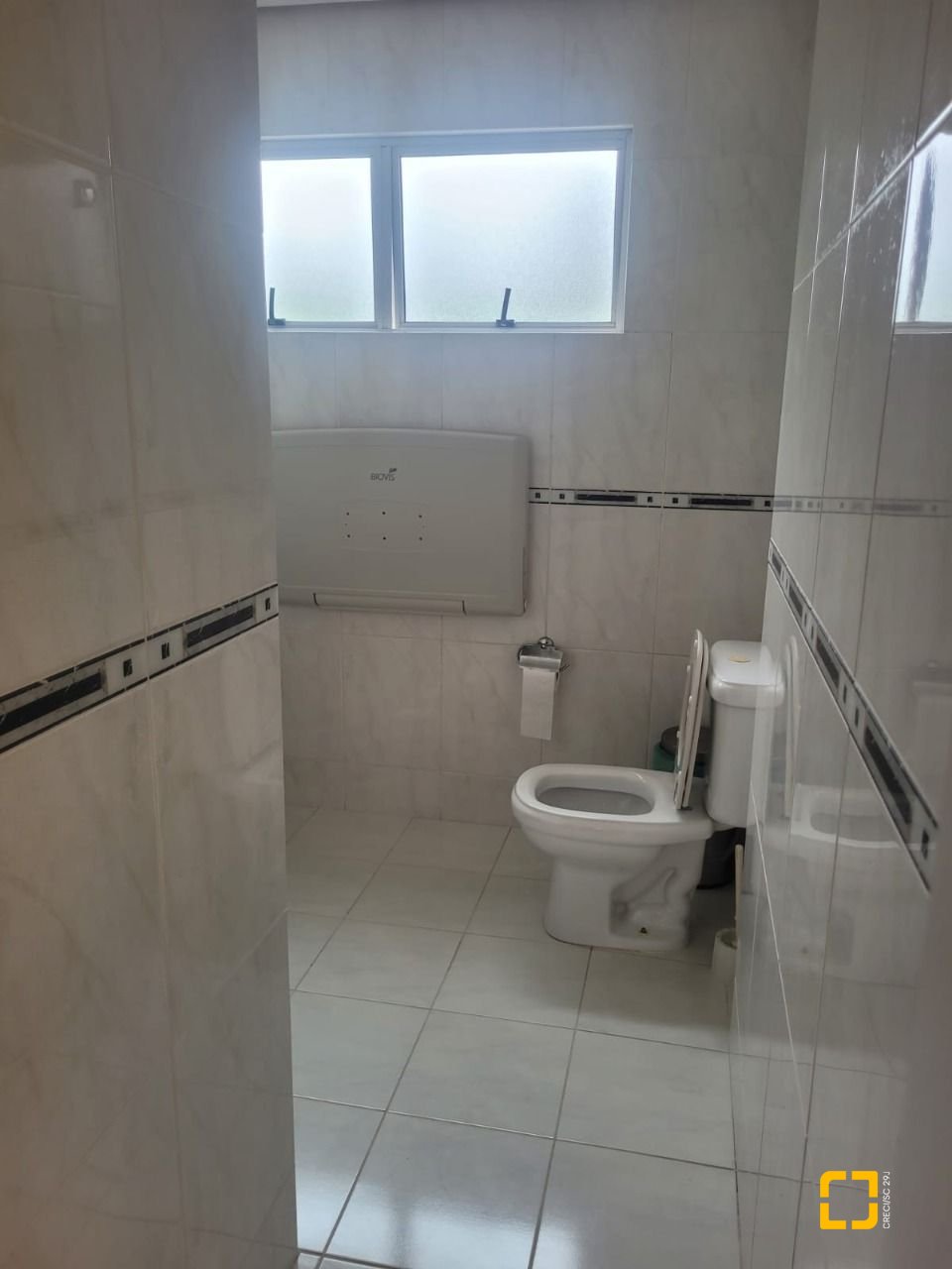 Apartamento com 149m², 4 quartos (sendo 1 suíte), 4 garagens, no bairro Campinas em São José