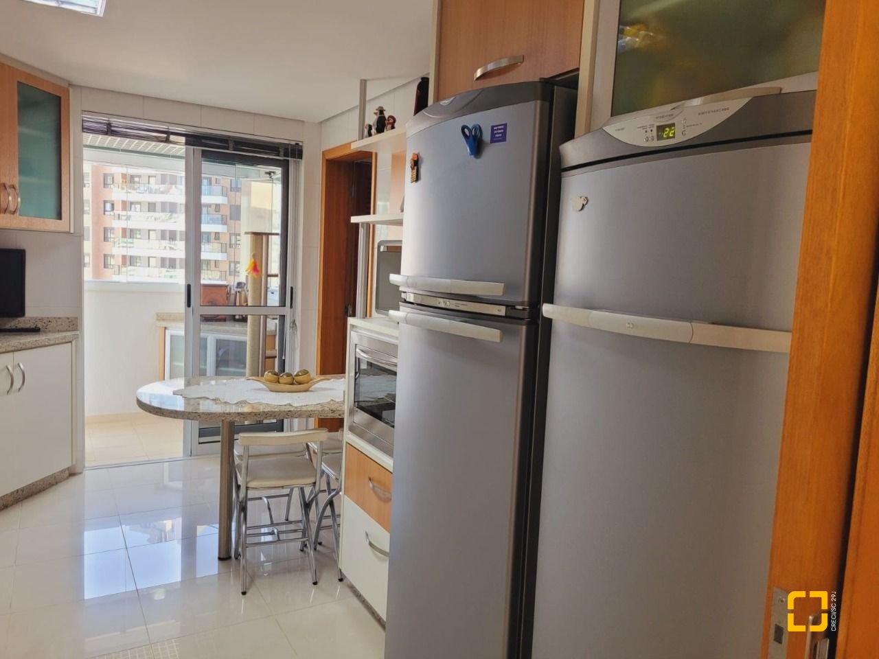 Apartamento com 149m², 4 quartos (sendo 1 suíte), 4 garagens, no bairro Campinas em São José