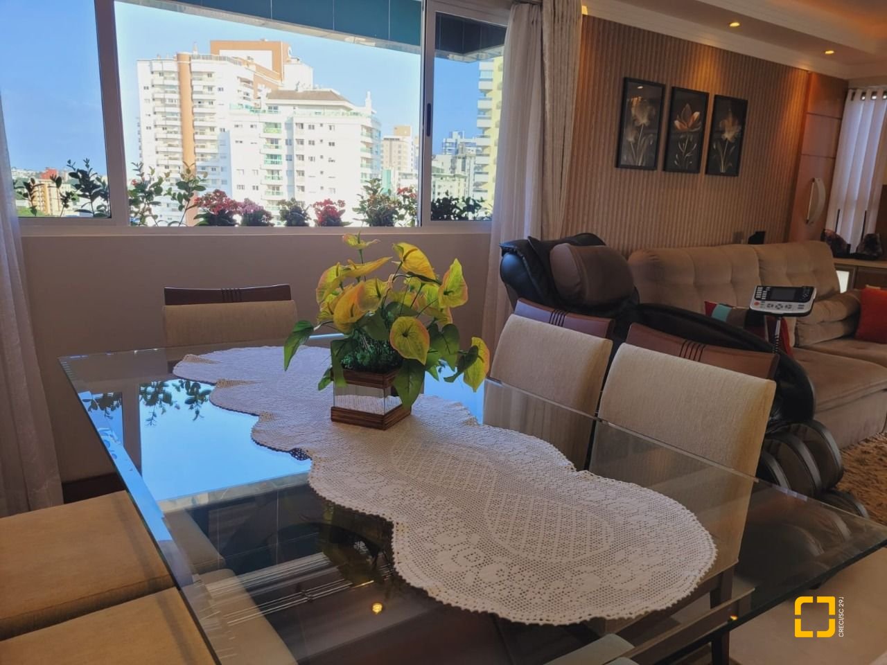 Apartamento com 149m², 4 quartos (sendo 1 suíte), 4 garagens, no bairro Campinas em São José