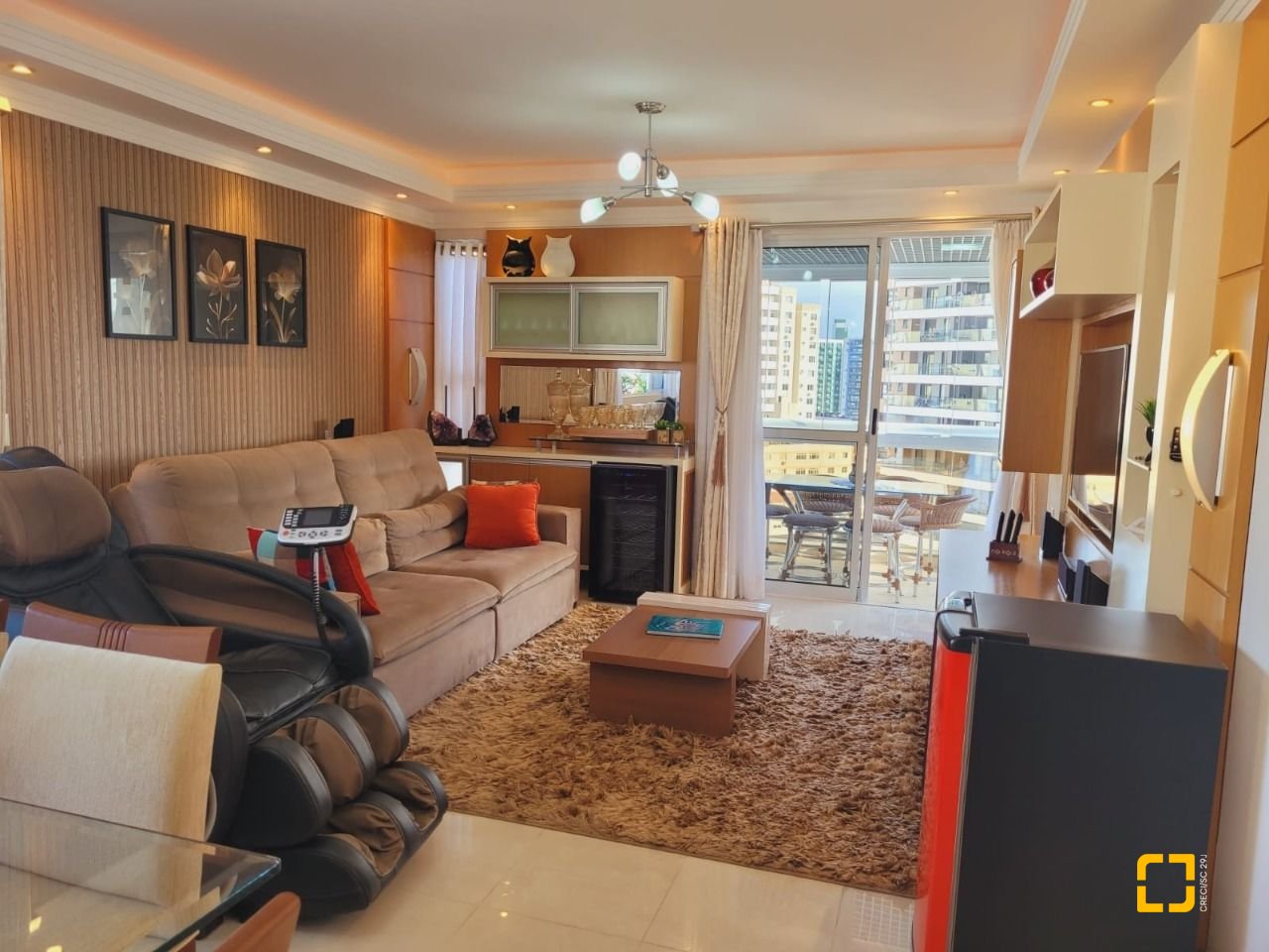 Apartamento com 149m², 4 quartos (sendo 1 suíte), 4 garagens, no bairro Campinas em São José