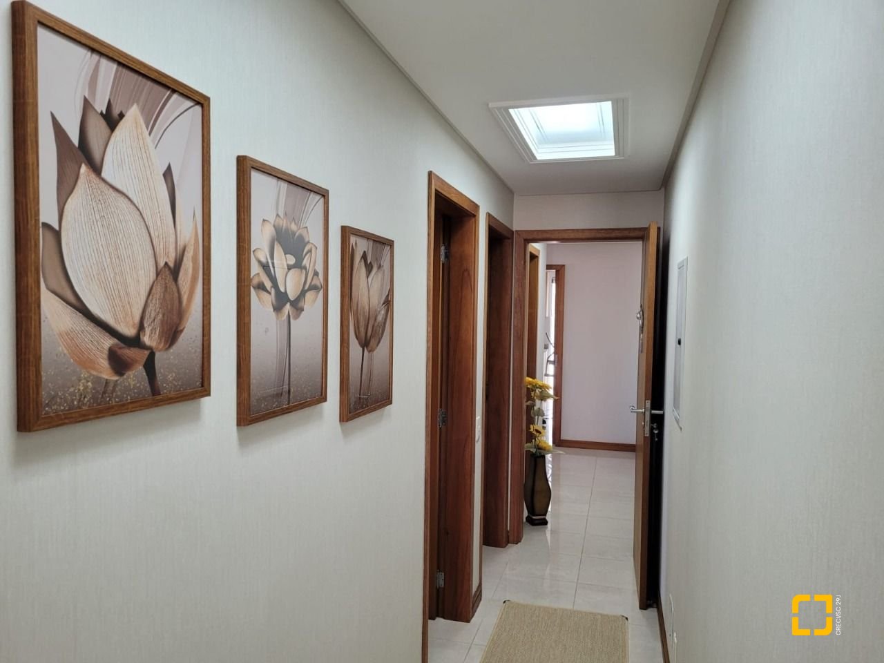 Apartamento com 149m², 4 quartos (sendo 1 suíte), 4 garagens, no bairro Campinas em São José