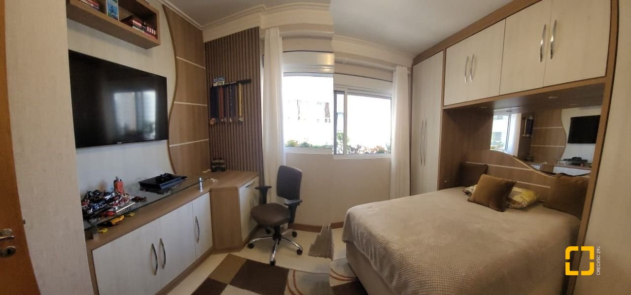 Apartamento com 149m², 4 quartos (sendo 1 suíte), 4 garagens, no bairro Campinas em São José
