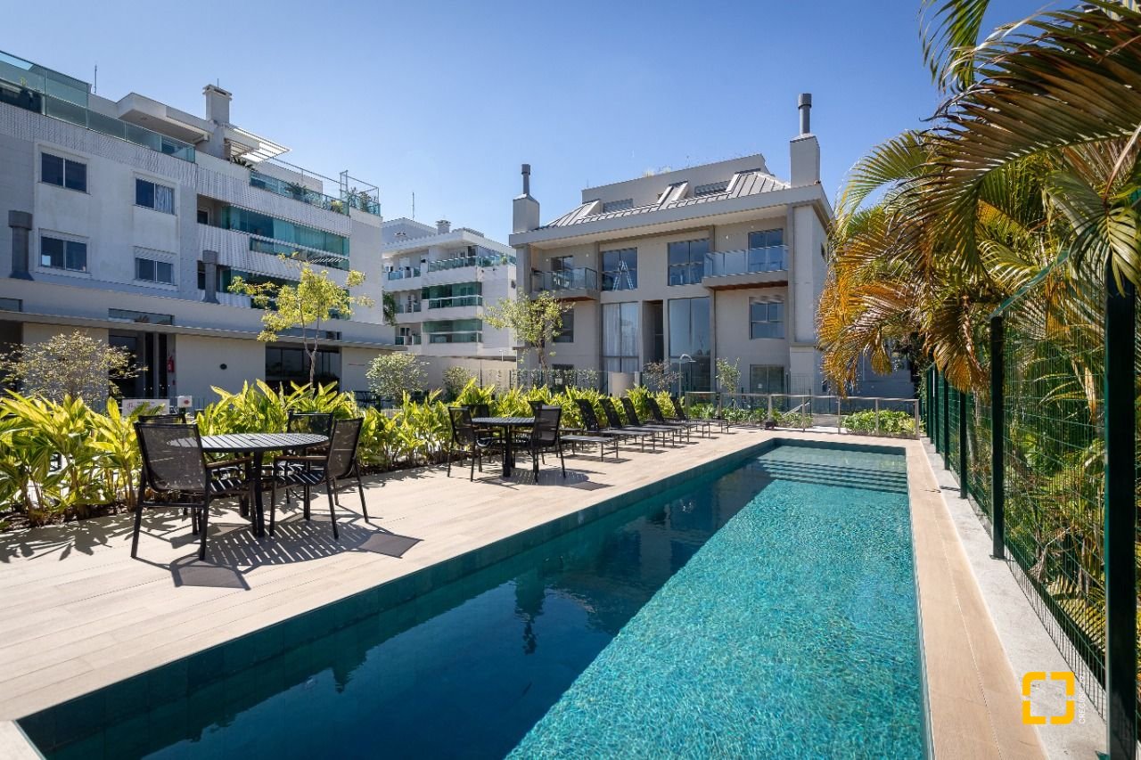 Apartamento com 100m², 4 quartos (sendo 1 suíte), 2 garagens, no bairro João Paulo em Florianópolis