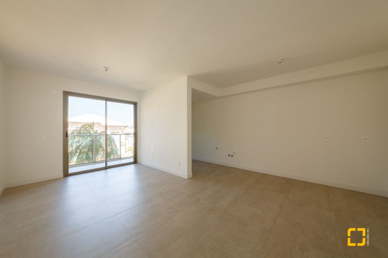 Apartamento com 100m², 4 quartos (sendo 1 suíte), 2 garagens, no bairro João Paulo em Florianópolis