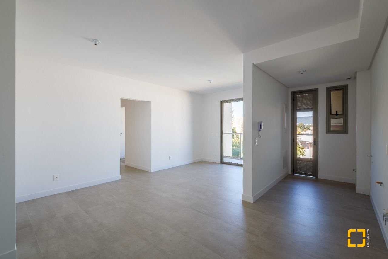 Apartamento com 100m², 4 quartos (sendo 1 suíte), 2 garagens, no bairro João Paulo em Florianópolis